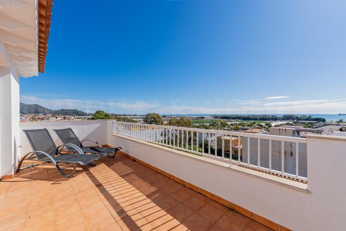 Image No.24-4 Bed Villa / Detached for sale