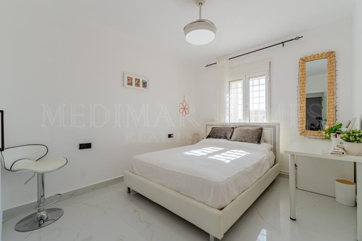 Image No.38-4 Bed Villa / Detached for sale