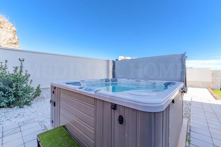 Image No.49-4 Bed Villa / Detached for sale