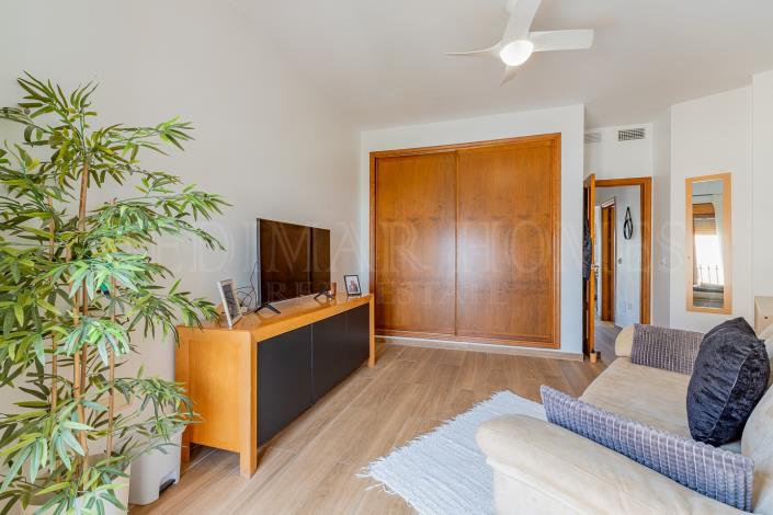 Image No.24-2 Bed Apartment for sale