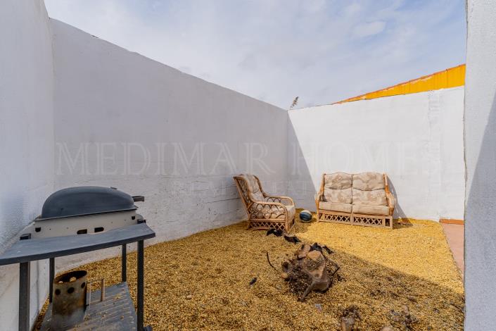 Image No.21-4 Bed Townhouse for sale