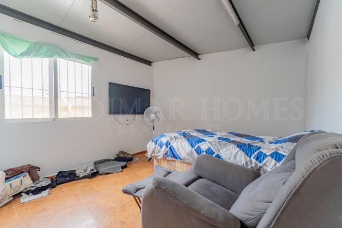 Image No.26-4 Bed Townhouse for sale