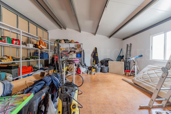 Image No.27-4 Bed Townhouse for sale