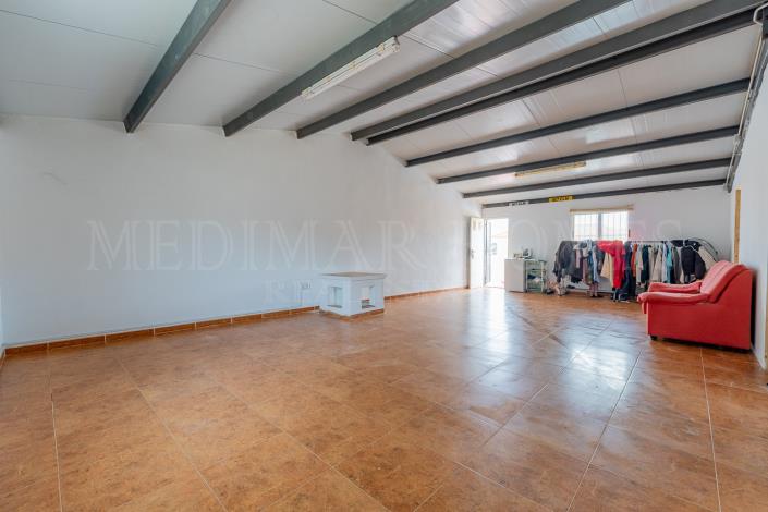 Image No.28-4 Bed Townhouse for sale