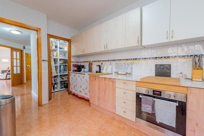 Image No.17-3 Bed Townhouse for sale