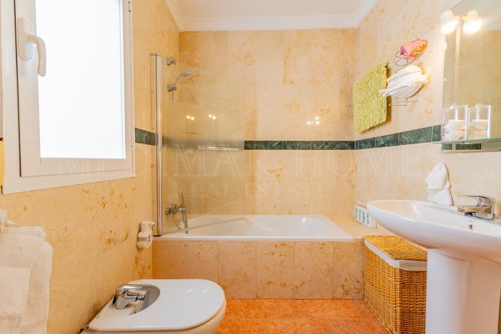 Image No.35-3 Bed Townhouse for sale