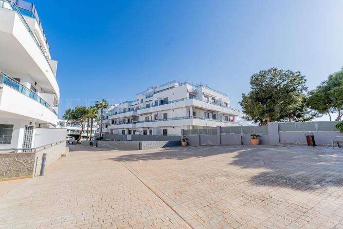 Image No.31-2 Bed Apartment for sale