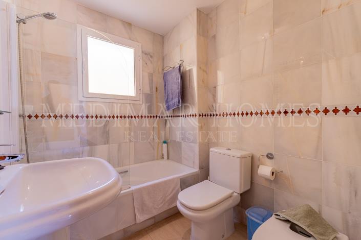 Image No.20-2 Bed Apartment for sale