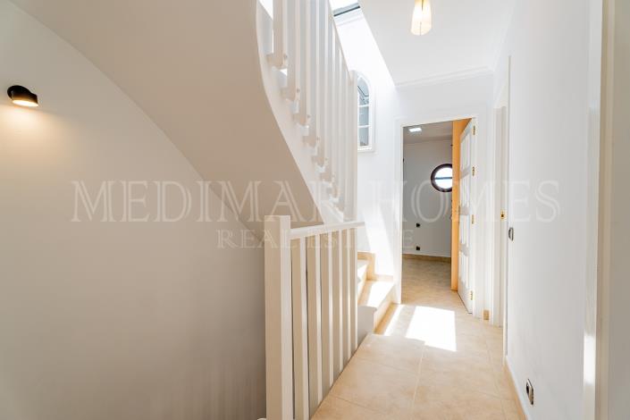 Image No.24-3 Bed Townhouse for sale