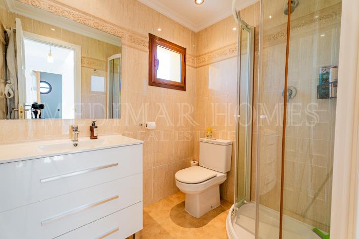 Image No.25-3 Bed Townhouse for sale