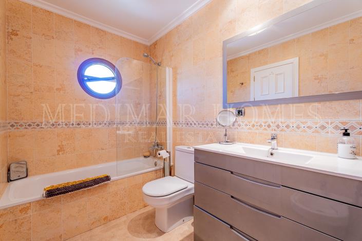 Image No.38-3 Bed Townhouse for sale