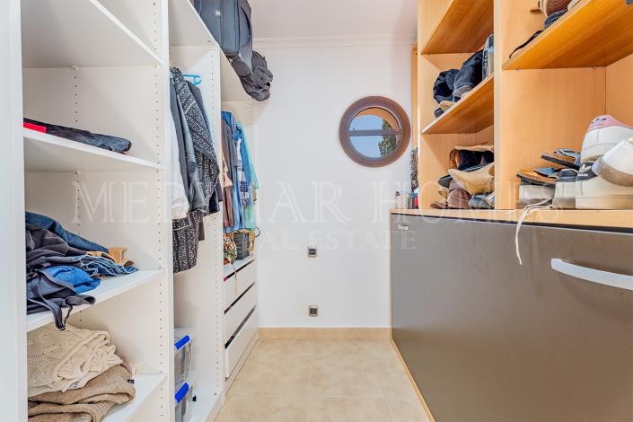 Image No.42-3 Bed Townhouse for sale