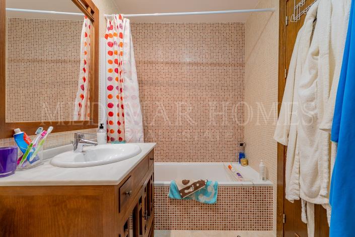 Image No.19-2 Bed Apartment for sale