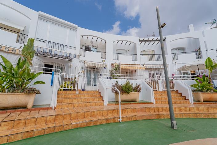 Image No.2-2 Bed Townhouse for sale