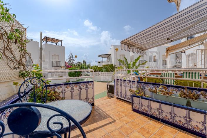 Image No.6-2 Bed Townhouse for sale