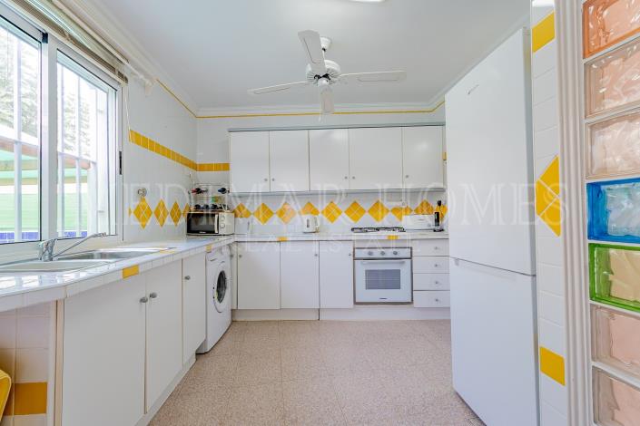Image No.14-2 Bed Townhouse for sale