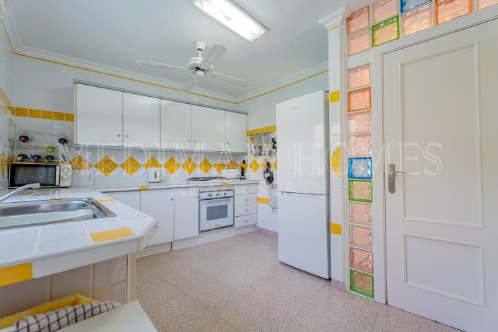 Image No.15-2 Bed Townhouse for sale