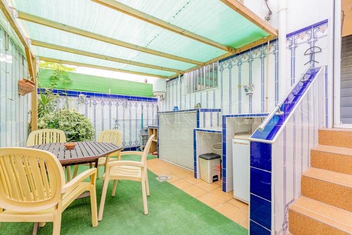 Image No.19-2 Bed Townhouse for sale