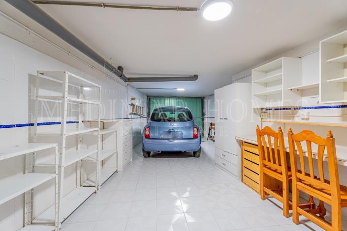 Image No.42-2 Bed Townhouse for sale
