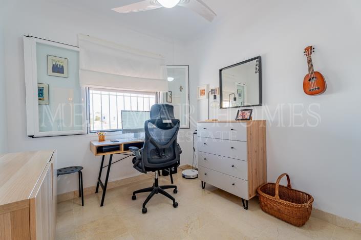 Image No.19-3 Bed Apartment for sale
