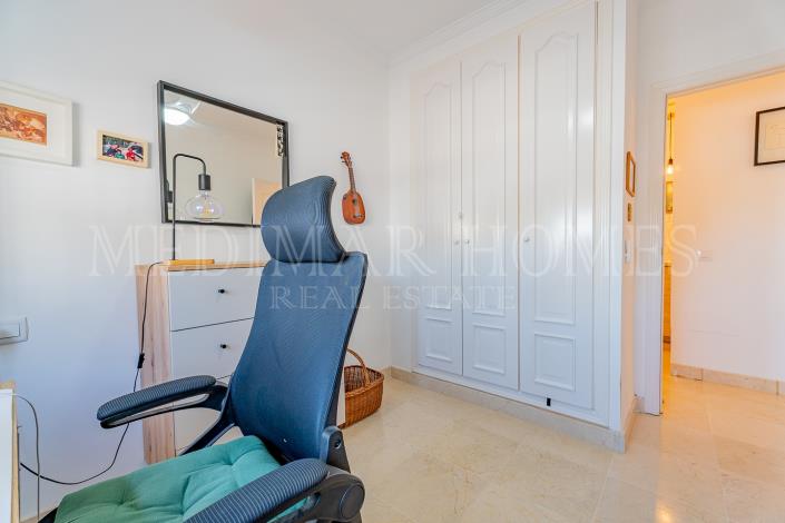 Image No.21-3 Bed Apartment for sale