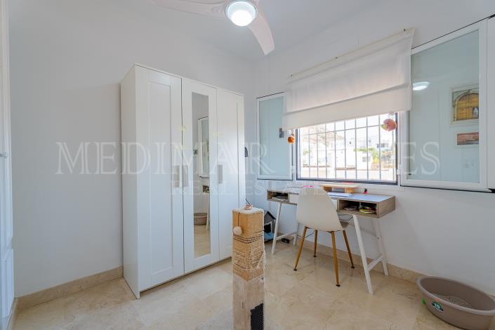 Image No.22-3 Bed Apartment for sale