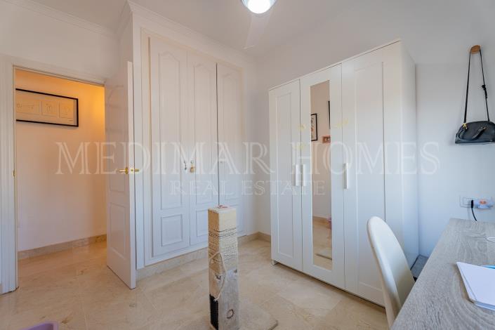 Image No.23-3 Bed Apartment for sale
