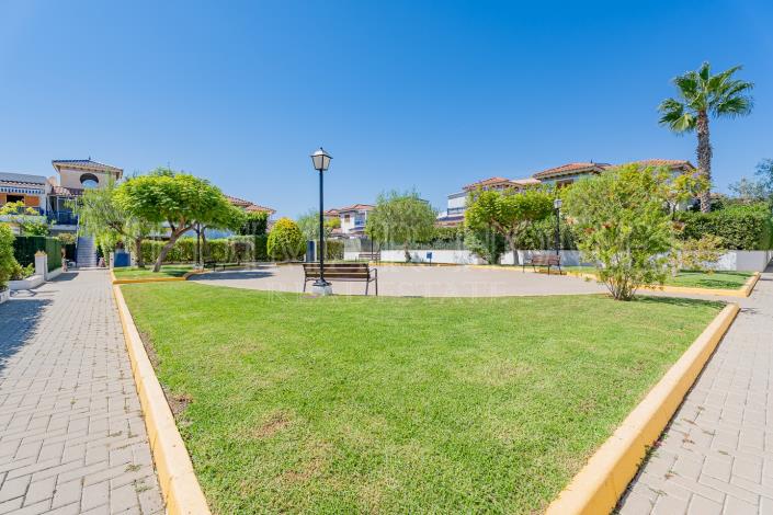 Image No.52-2 Bed Townhouse for sale