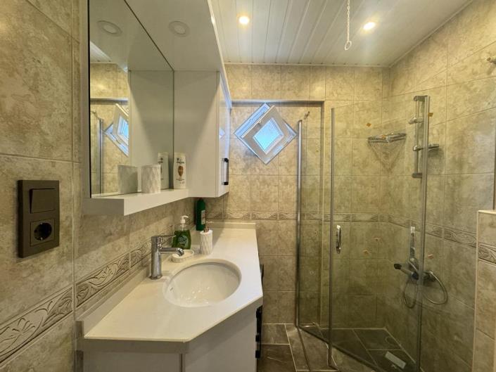 Image No.12-2 Bed Apartment for sale