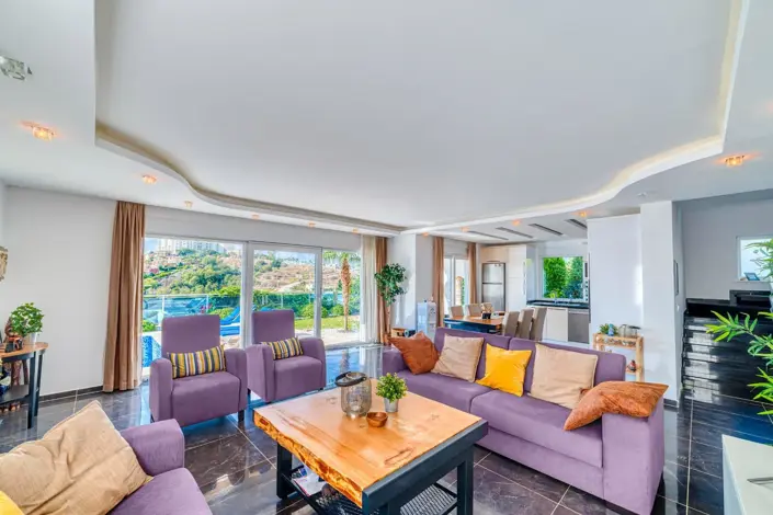 Image No.4-4 Bed Villa for sale