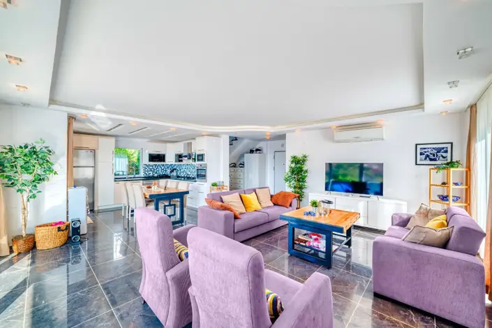 Image No.5-4 Bed Villa for sale