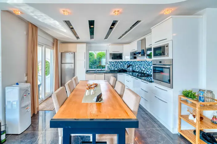 Image No.8-4 Bed Villa for sale