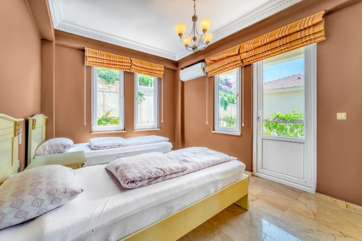 Image No.14-3 Bed Villa for sale