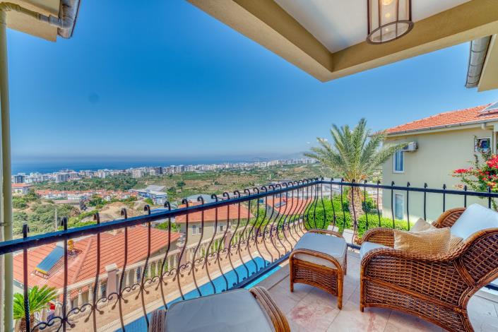 Image No.17-3 Bed Villa for sale