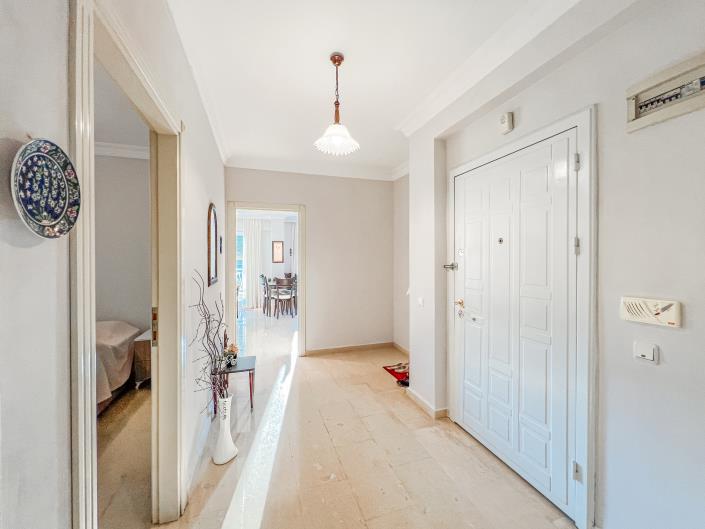 Image No.12-2 Bed Apartment for sale