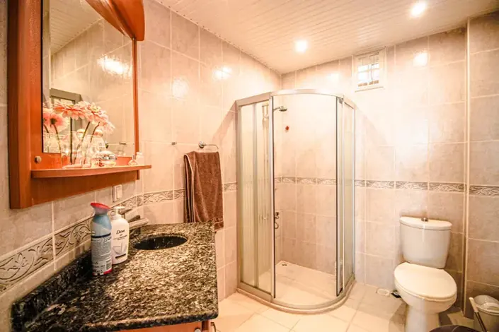 Image No.12-2 Bed Apartment for sale