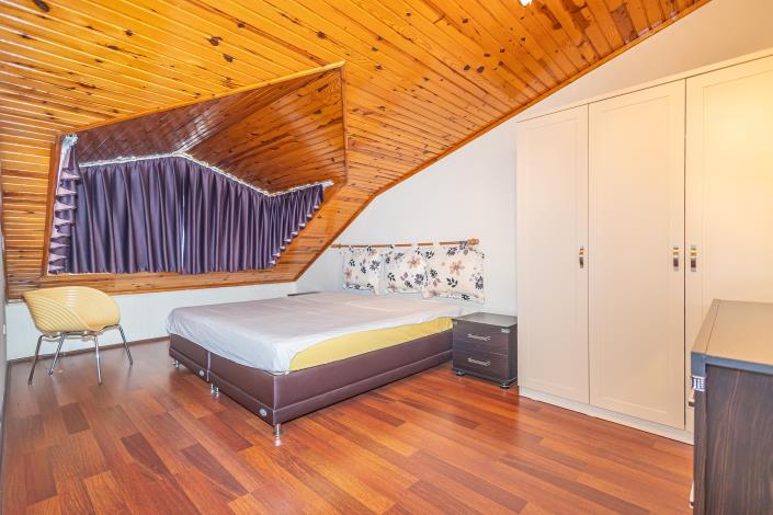 Image No.12-3 Bed Apartment for sale