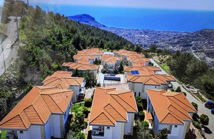 Image No.3-3 Bed Villa for sale