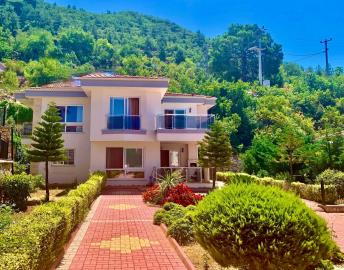 1 - Bektas, Villa