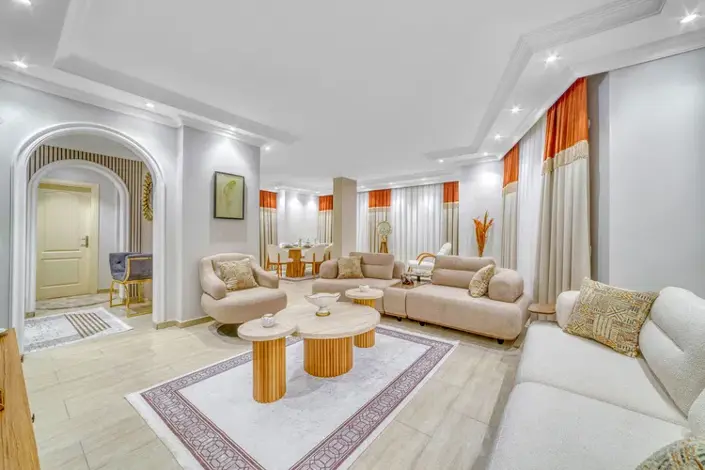 Image No.1-4 Bed Apartment for sale