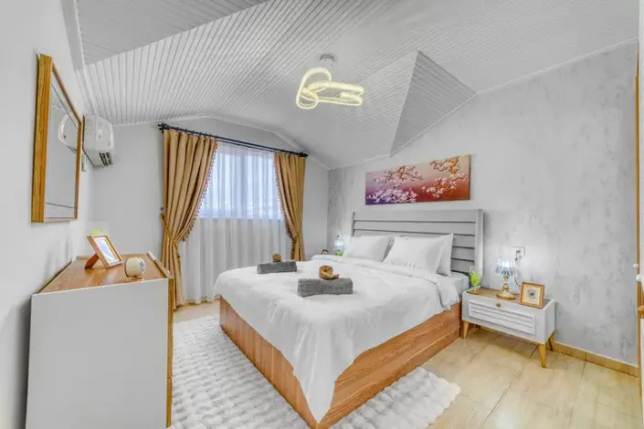 Image No.11-4 Bed Apartment for sale