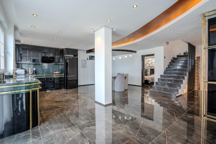 Image No.9-4 Bed Villa for sale