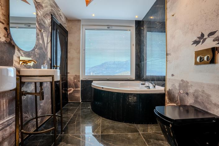 Image No.4-4 Bed Villa for sale