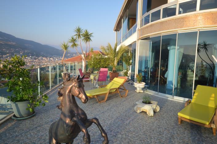 Image No.9-6 Bed Villa for sale