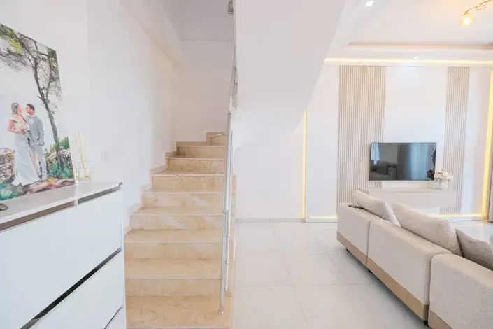 Image No.9-2 Bed Apartment for sale