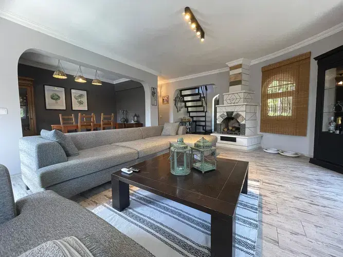 Image No.1-3 Bed Villa for sale