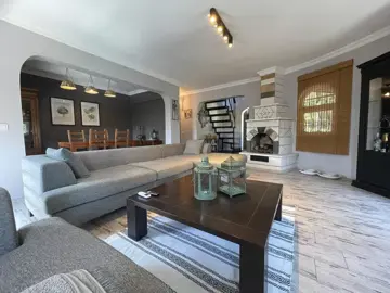 1 - Turkler, Villa