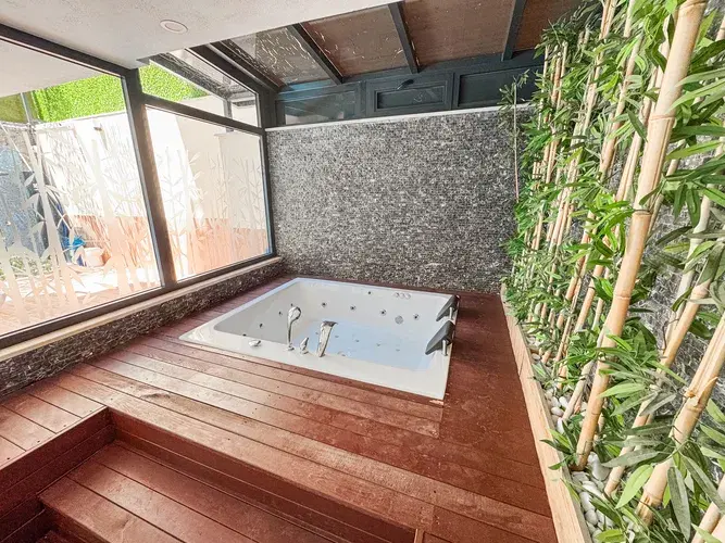 Image No.18-2 Bed Apartment for sale