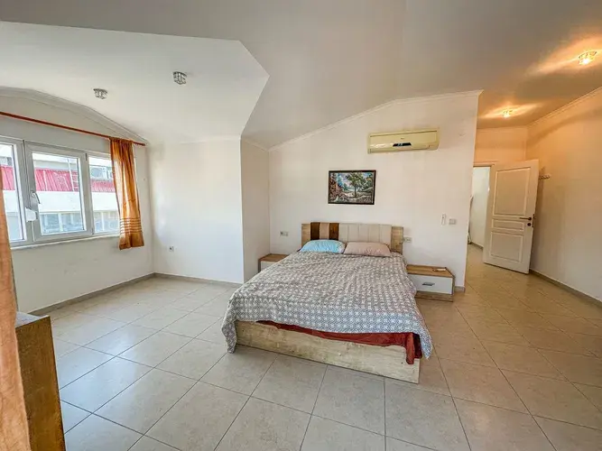 Image No.12-3 Bed Apartment for sale