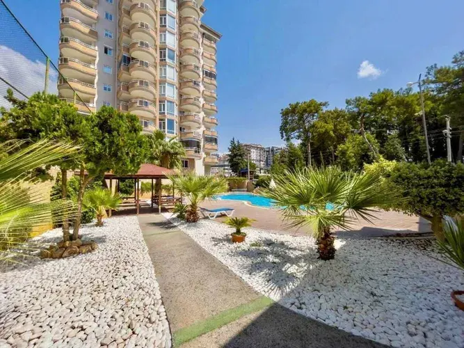 Image No.4-4 Bed Apartment for sale